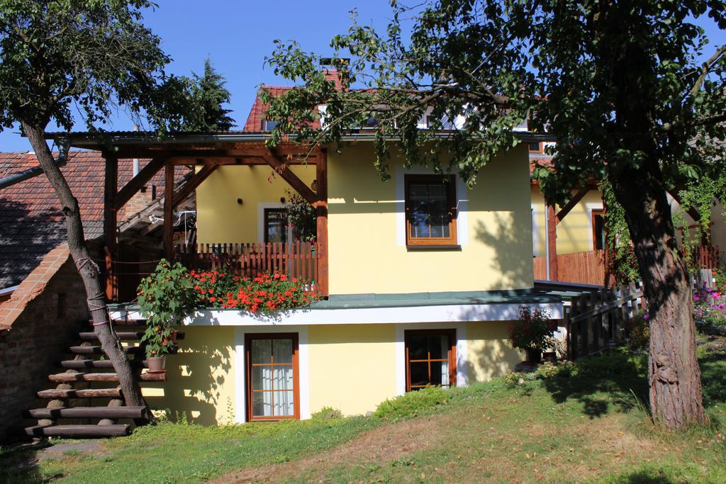 Penzion Gomelska Apartment Horni Stropnice Exterior photo